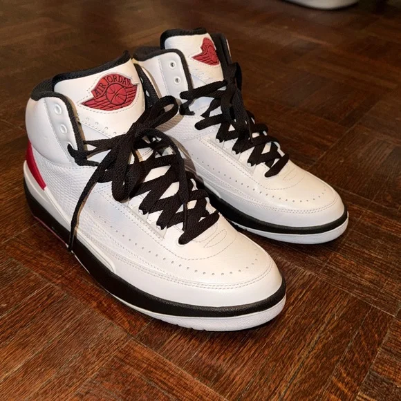 Air Jordan 2 Retro Sz. 6